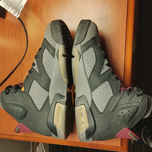 Shoes - Picture 3 of 4